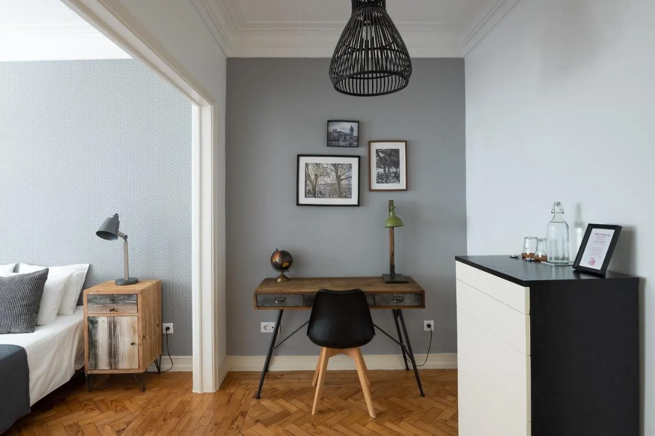 Dumont Lisbon Guesthouse 4*,
