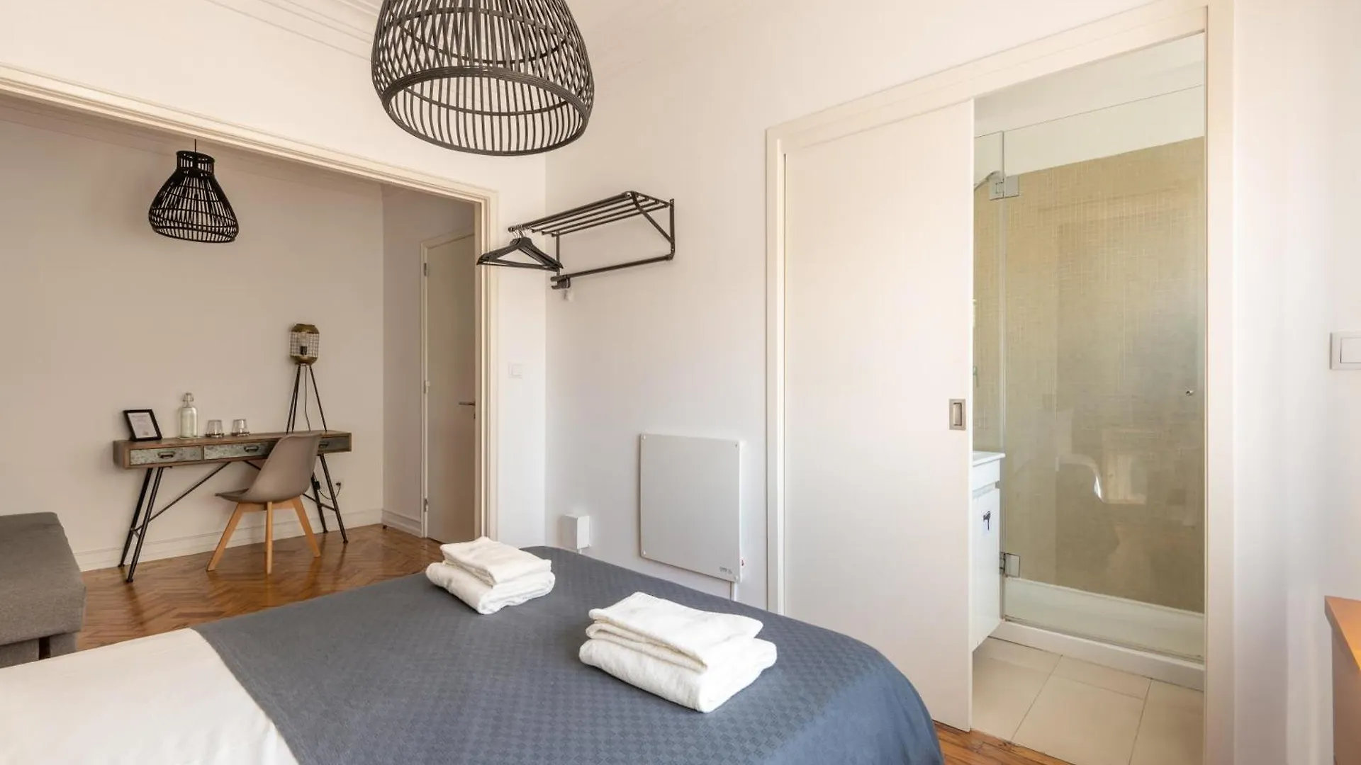 Dumont Lisbon Guesthouse 4*,